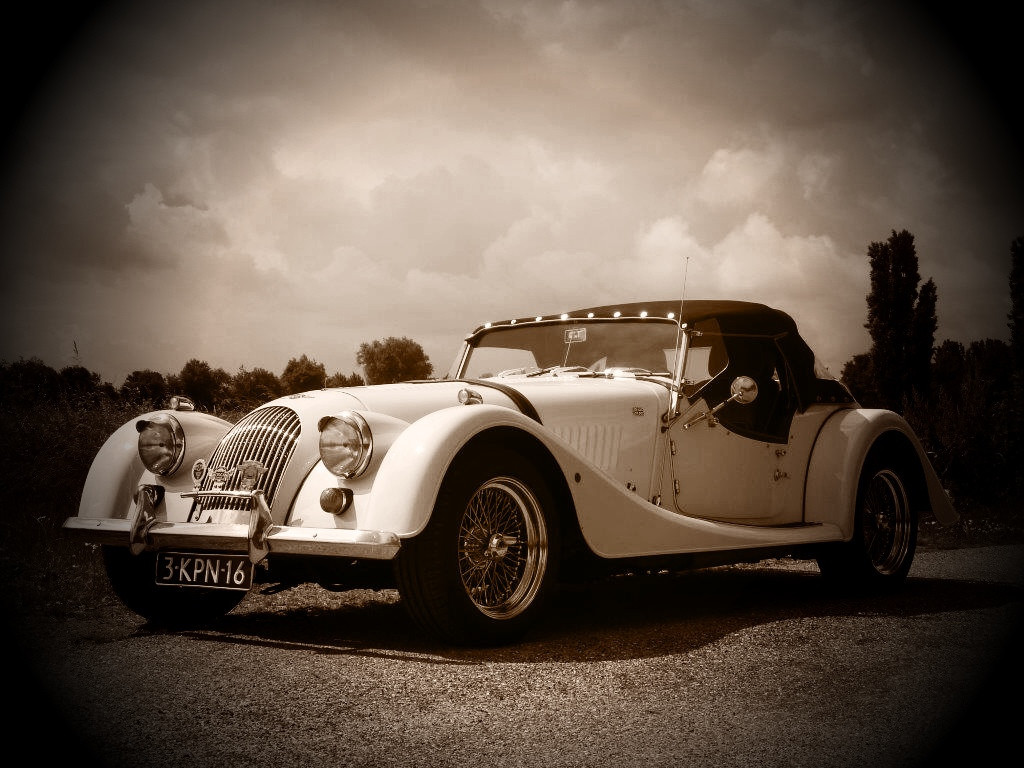 Te Huur Op De Mooiste Dag Van Je Leven , Een Morgan Roadster