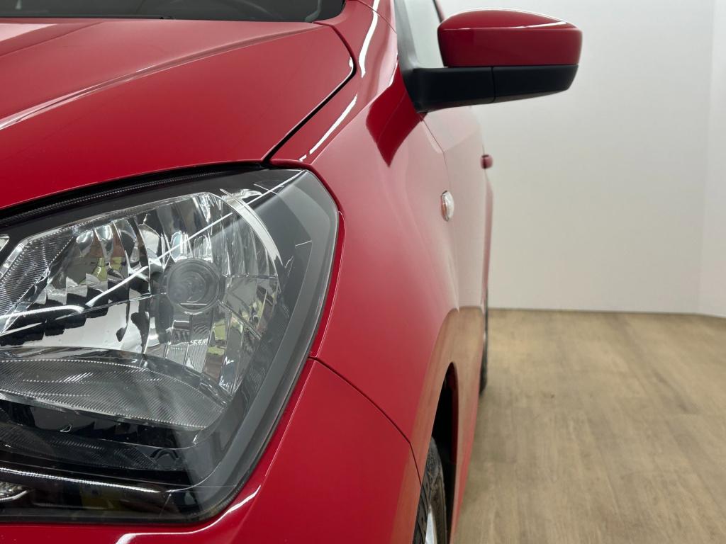 Seat Mii occasion 1.0 style sport | rood | tweedehands seat mii | airco | c
