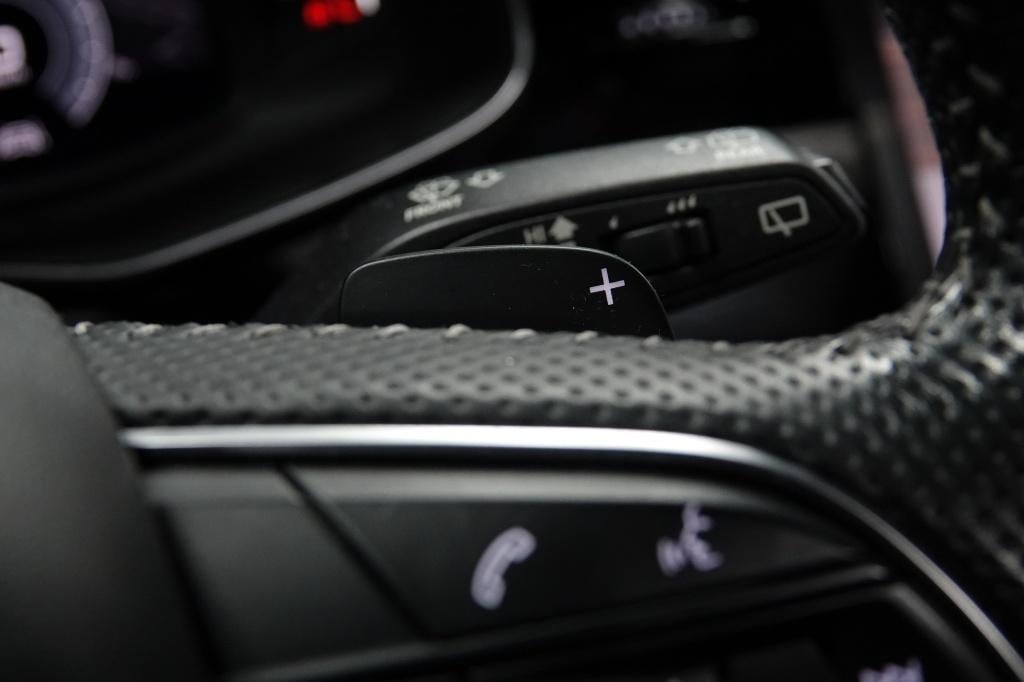 Audi Q8 55 tfsi quattro | rsq8 interieur | pano | acc | maxton |