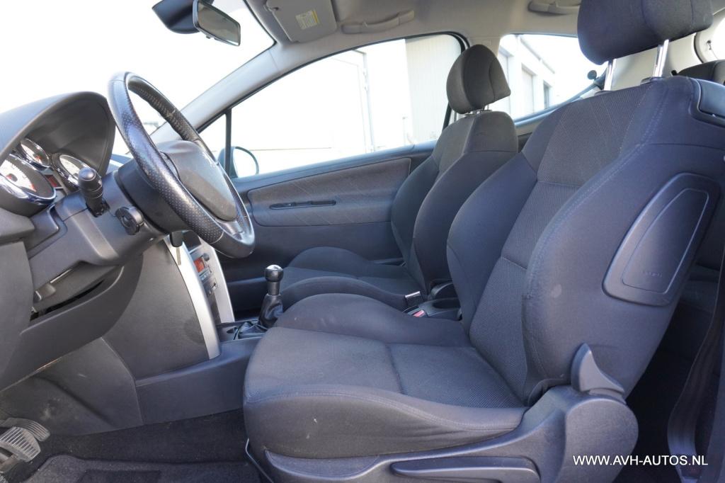Peugeot 207 1.4 vti look