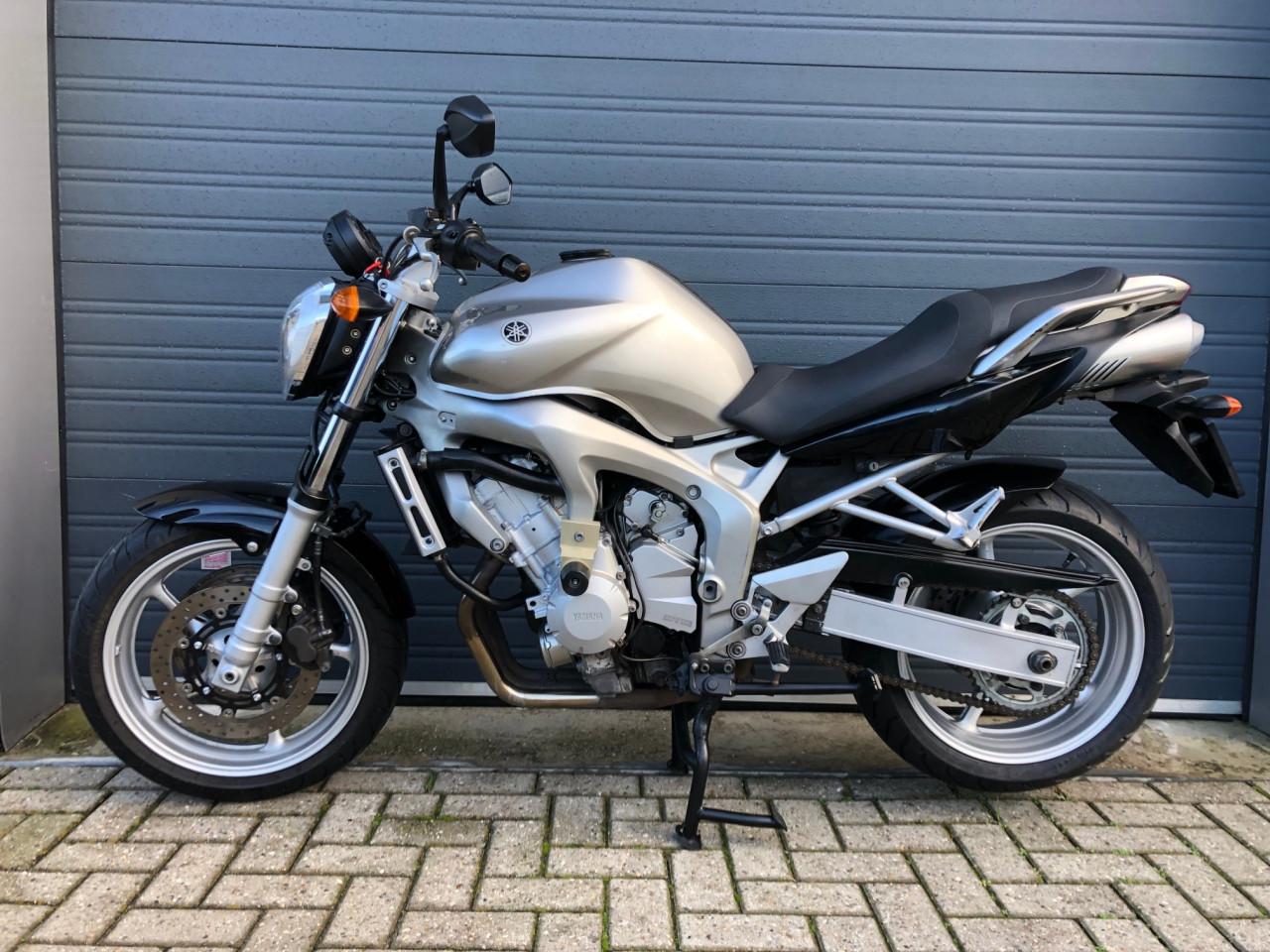 Inruilkoopje: Yamaha FZ6 N uit 2004, met 68dkm, nieuwe achterband €1995,-