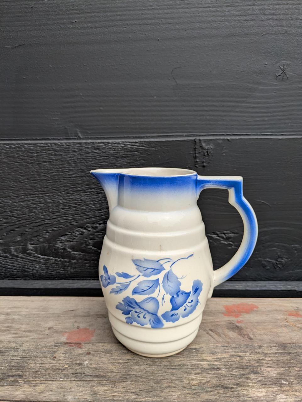 Brocante aardewerk kan.