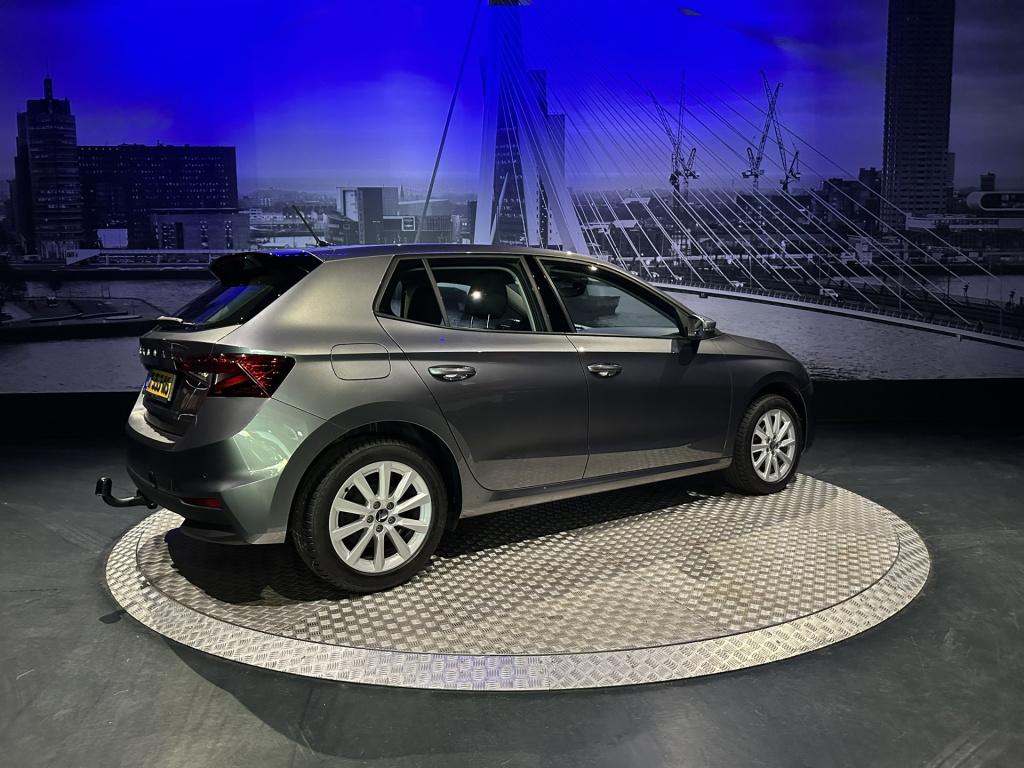 Skoda Fabia 1.0 tsi ambition *led*navi*appconnect*