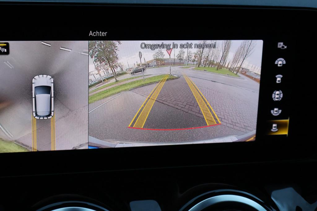 Mercedes-Benz Gla-klasse amg 35 4matic i panoramadak i mbux l spiegelpakket