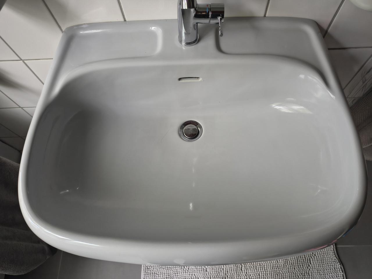 Wastafel lichtgrijs luxe