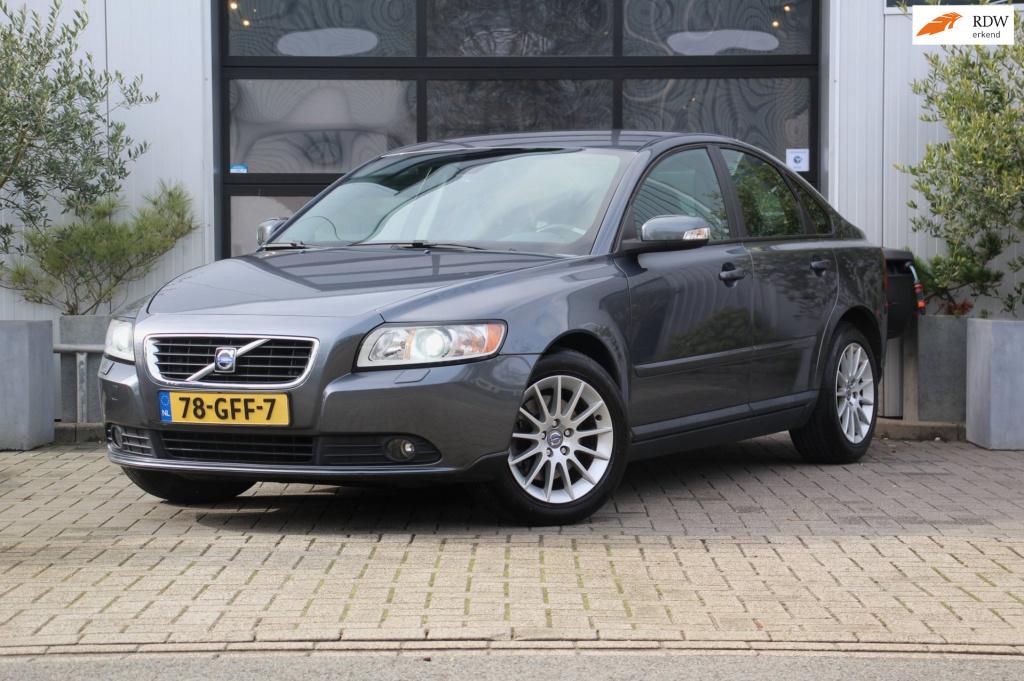 Volvo S40 2.4 edition aut. - 5cil - cruise - xenon - trekhaak - pdc - deale