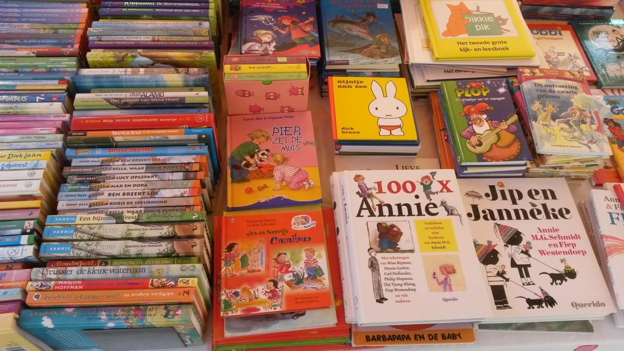 Zaterdag 11 juli Zomer boekenmarkt Middelburg ook LP's DVD's etc