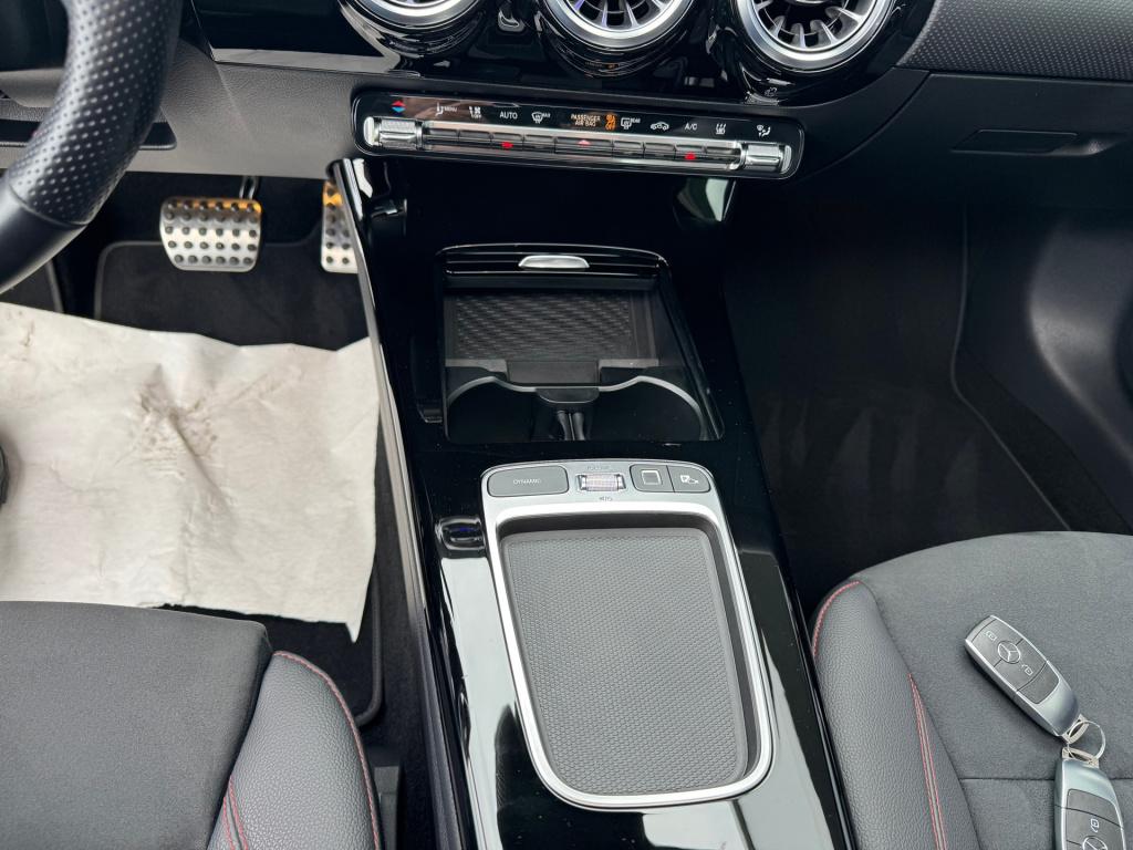 Mercedes-Benz A-Klasse 250 e amg advancedplus night-pakket automaat , panor