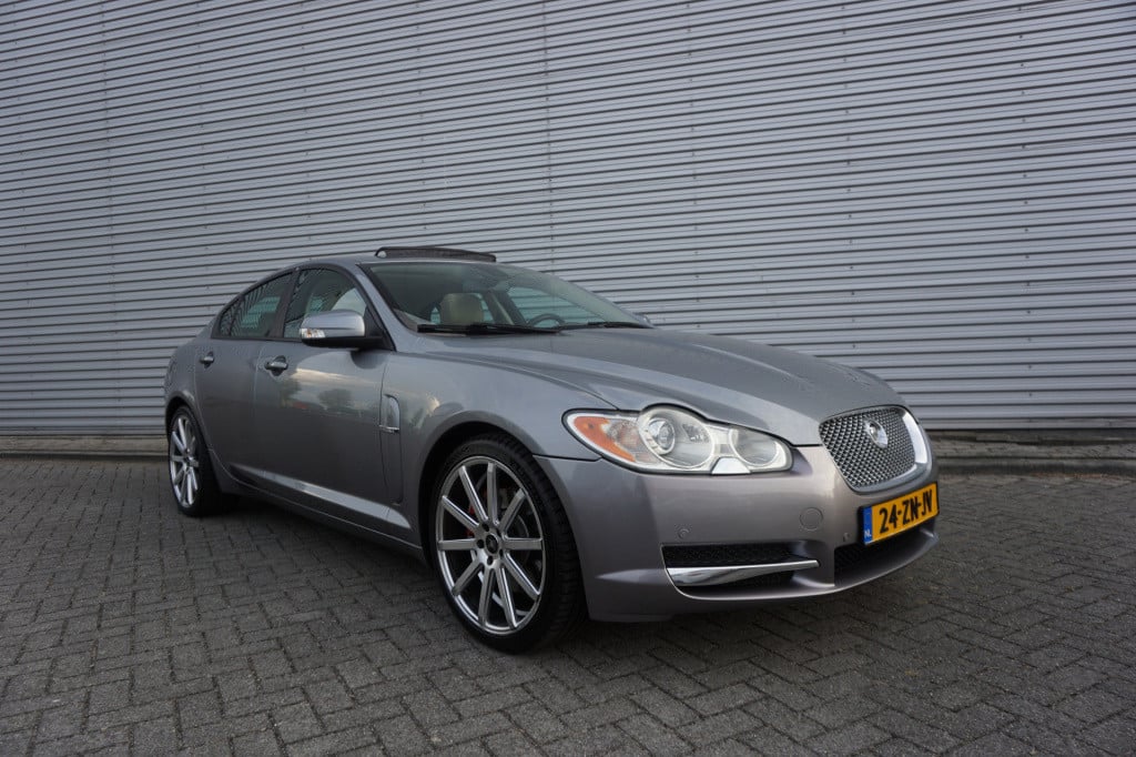 Jaguar XF 4.2 v8 premium luxury automaat - climate / navi / leder / pano / 