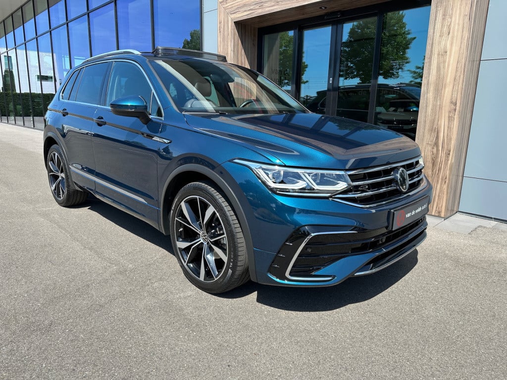 Volkswagen Tiguan 1.5 tsi 150pk dsg r-line | trekhaak | panoramadak | led |
