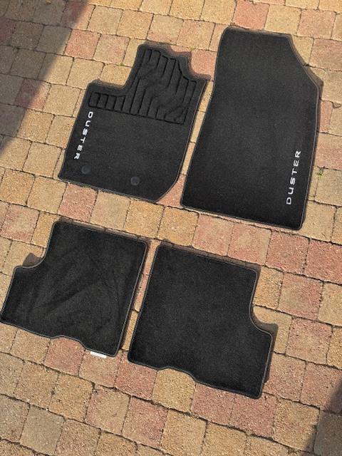 DUSTER II vloermattenset, orig. DACIA, zwart