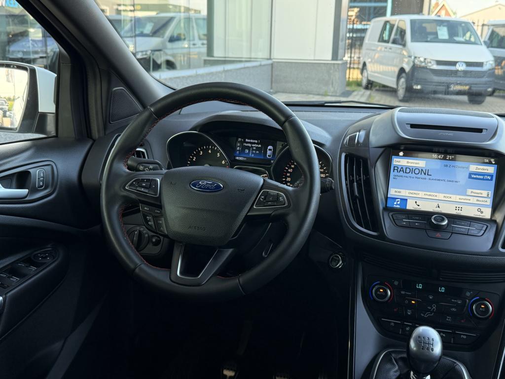 Ford Kuga 1.5 ecoboost st line | stoel/stuur verwarming | cruise | apple ca