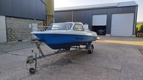 Motorboot