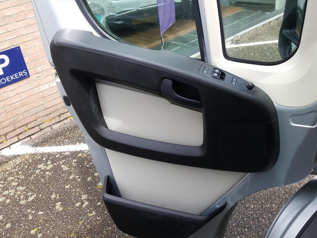 Peugeot Boxer gb 330 l1h1 bluehdi 130pk premium pack navigatie | airco | cr