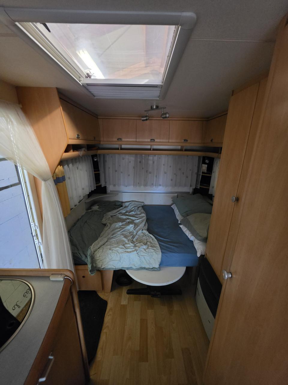 Caravan Hobby de luxe easy met mover voortent 2001