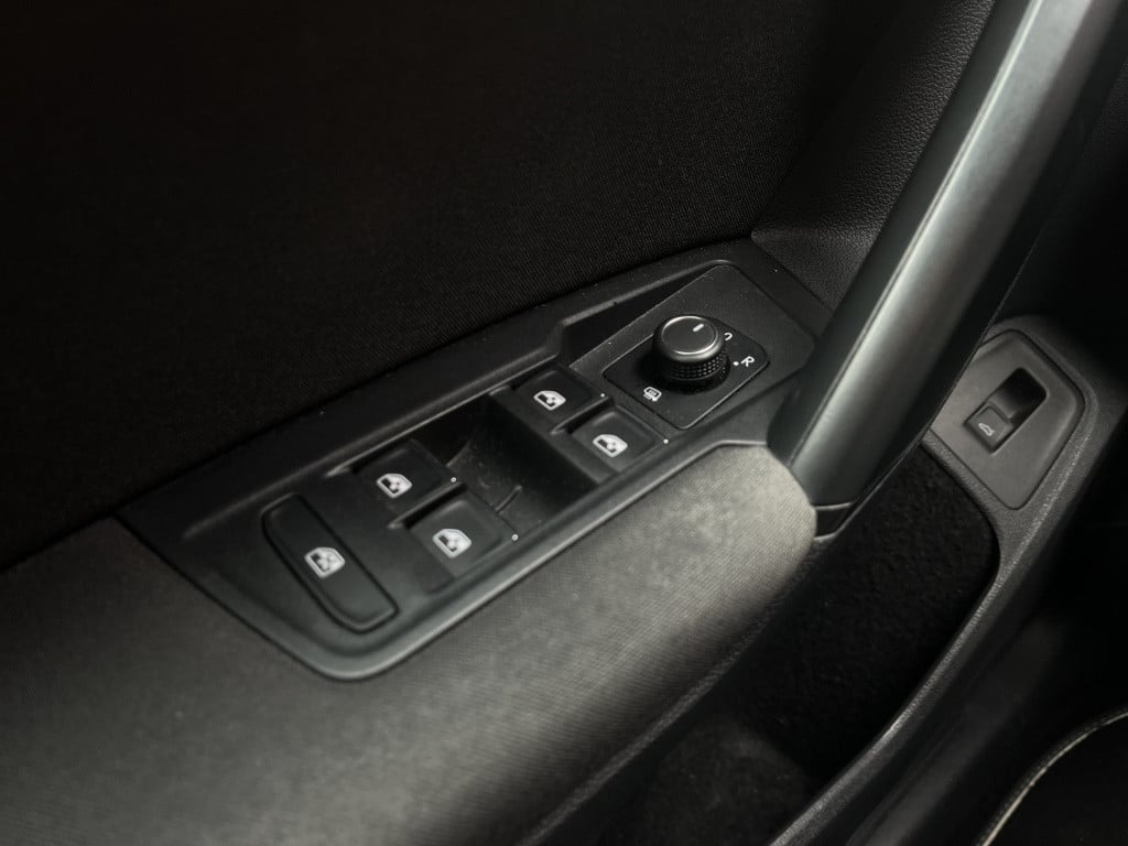 Volkswagen Tiguan 1.4 tsi act r-line | trekhaak | 19'' | virtual cockpit