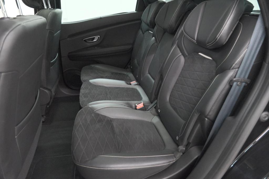 Renault Scenic tce 140 edc black edition | trekhaak | panoramadak | adaptie