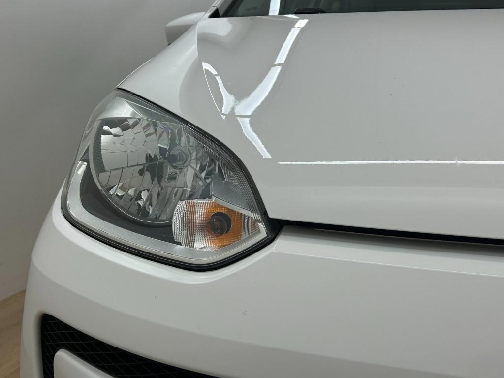 Volkswagen UP! occasion 1.0 move up! bluemotion | wit | tweedehands volkswa