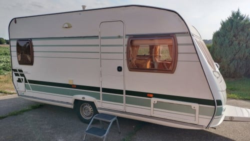 Chateau Calista 450 (2005)  met voortent