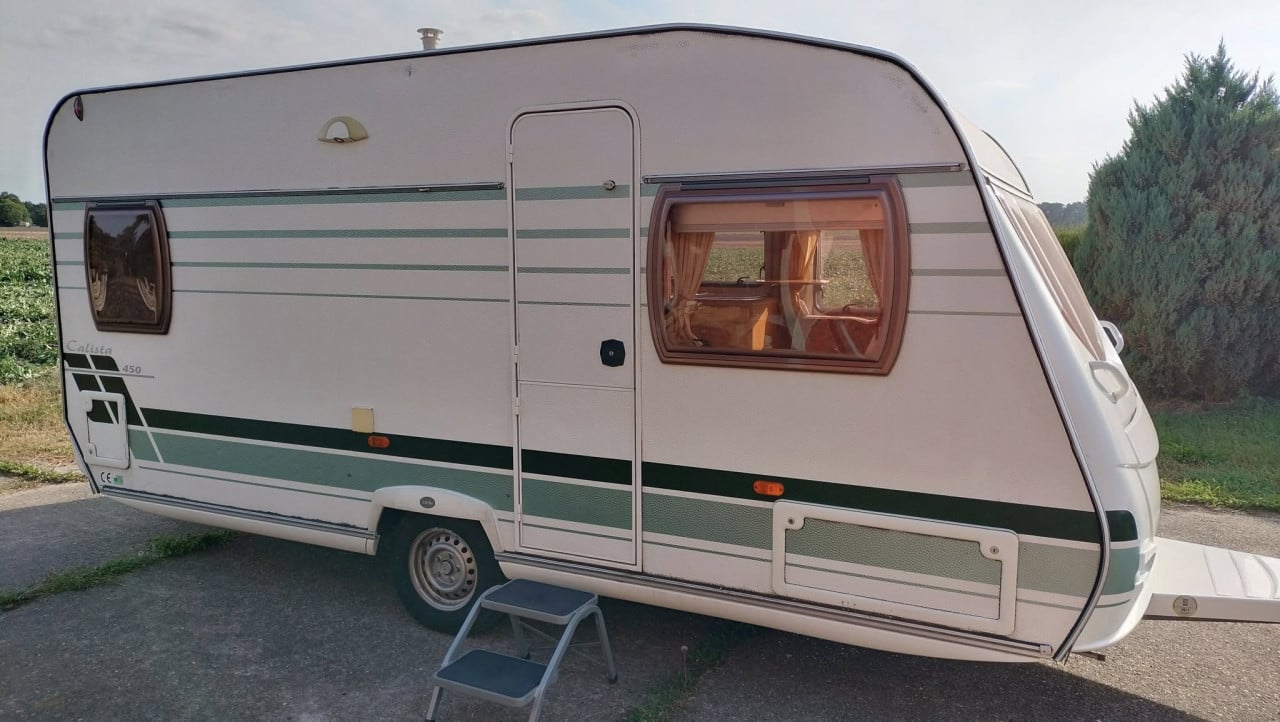 Chateau Calista 450 (2005)  met voortent