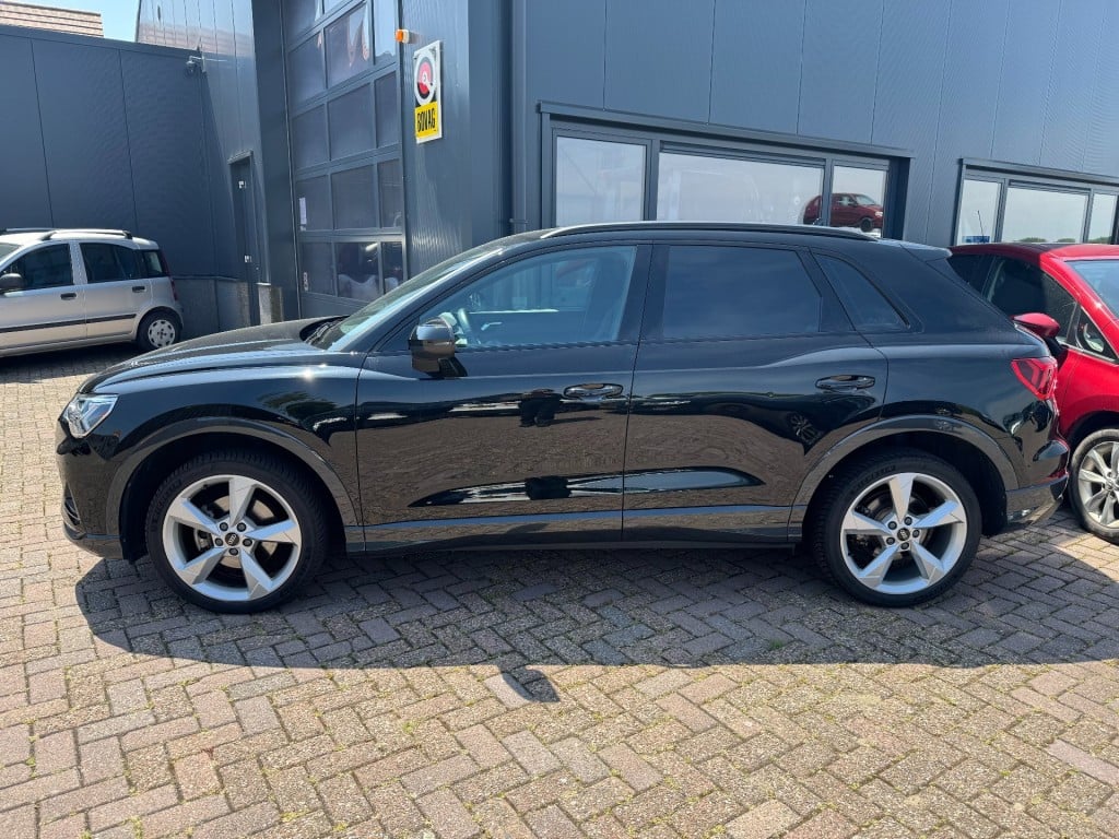 Audi Q3 35 tfsi business edition