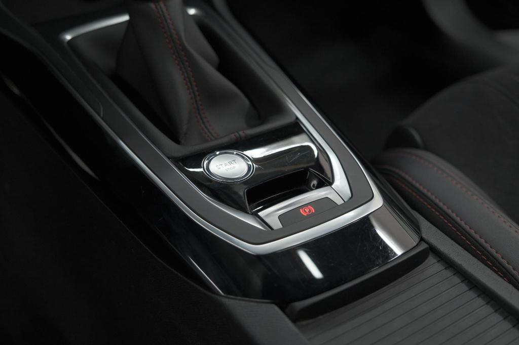 Peugeot 308 sw puretech 130 gt-line | trekhaak | panoramadak | camera | alc