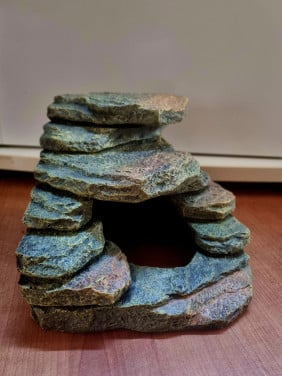 Aquarium ornament grot