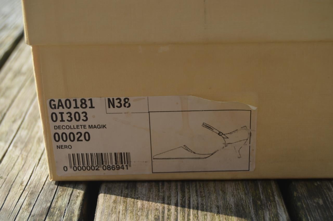 Giorgio Armani damesschoenen mt 38 in prima staat (van een verzamelaar)(2)