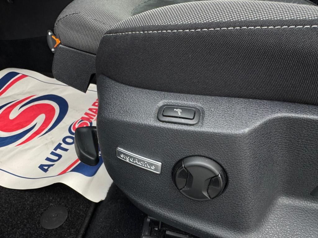 Volkswagen Golf 1.0 tsi * massage stoel * camera * carplay * stoelverwarmin