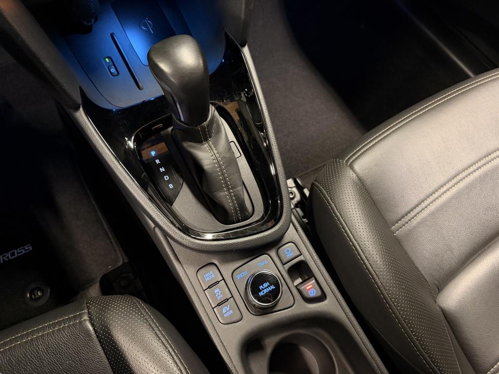 Toyota Yaris Cross 1.5 hybrid launch edition| jbl |hud| awd| stoelverw+stuu