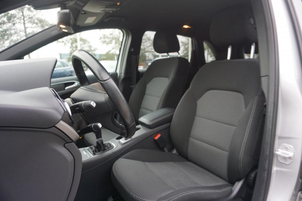 Mercedes-Benz B-Klasse 180 ambition style l facelift uitvoering l xenon l p