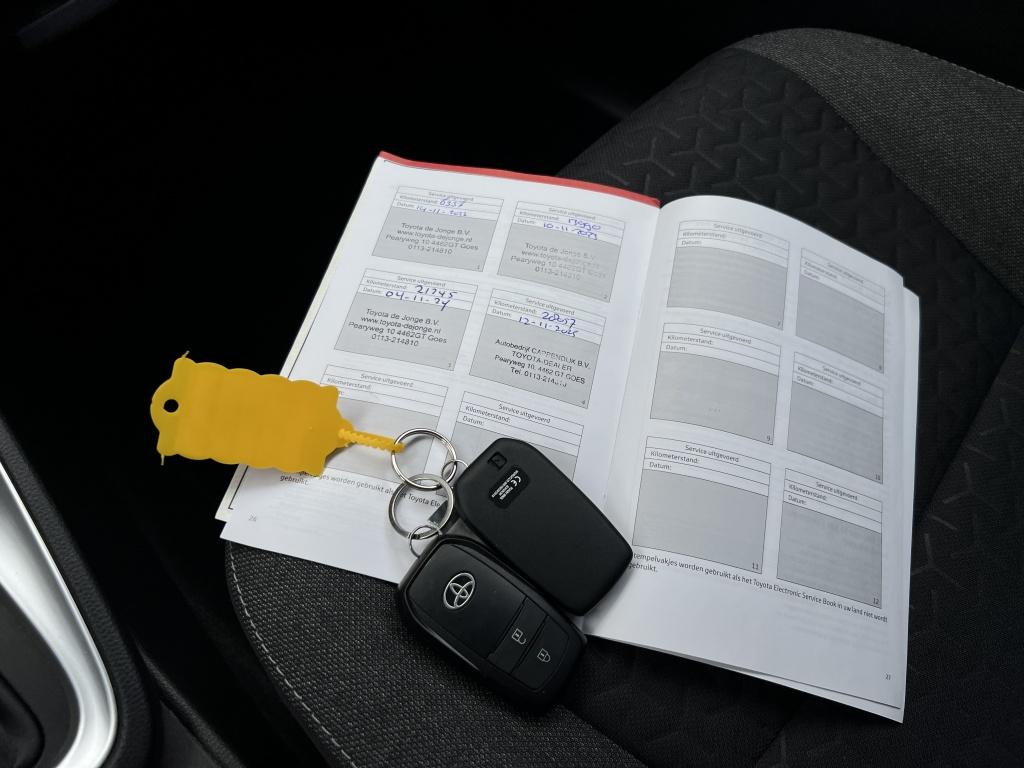 Toyota Yaris Cross 1.5 hybrid first ed. | nl auto | dealerondehouden |
