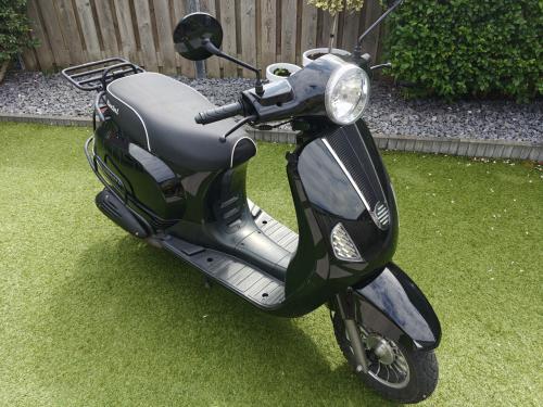 Berini Napoli 2 scooter