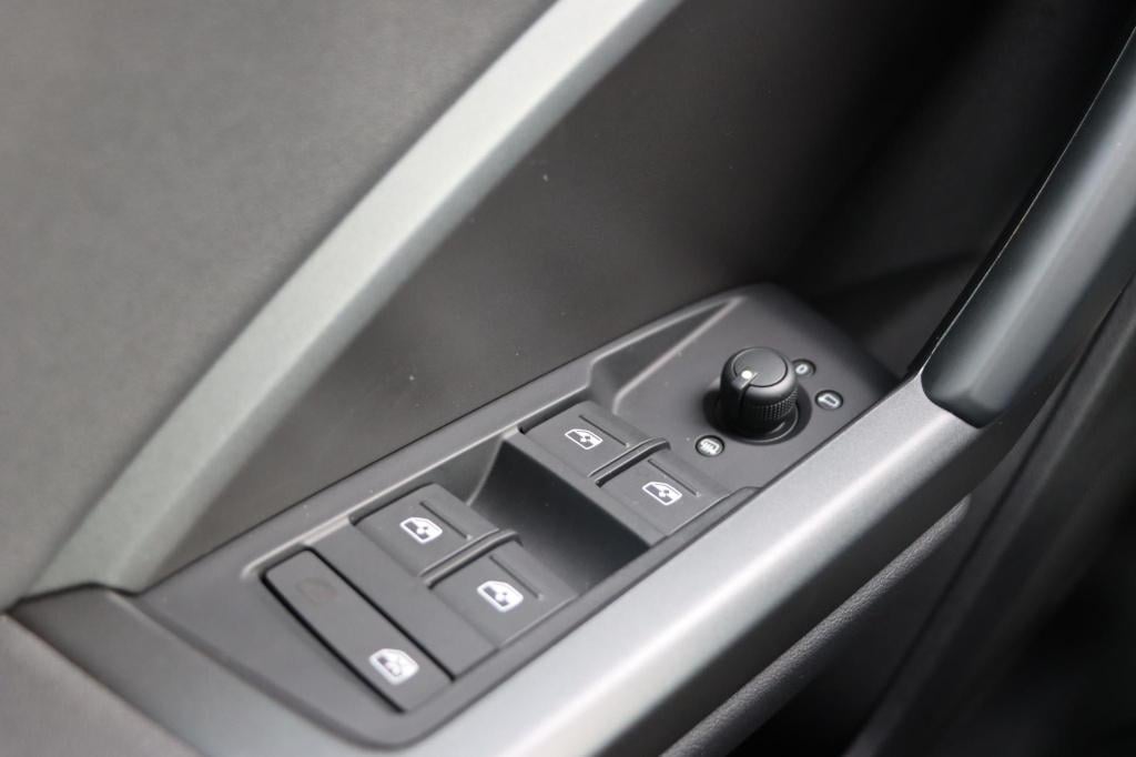Audi Q3 35 tfsi s edition 150pk s-tronic