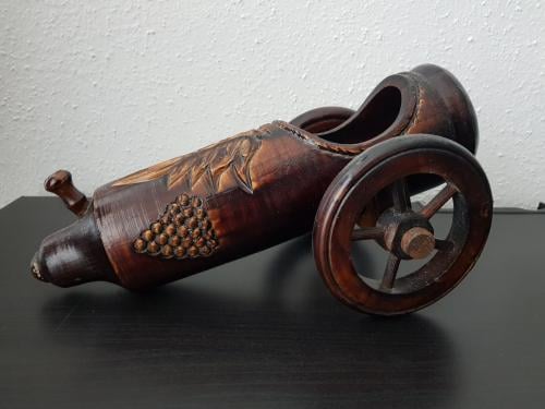 Houten wijnflesrek kanon