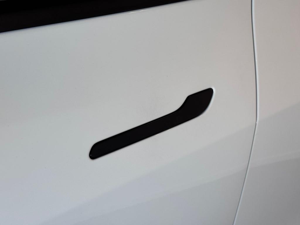 Tesla Model Y long range awd 75 kwh