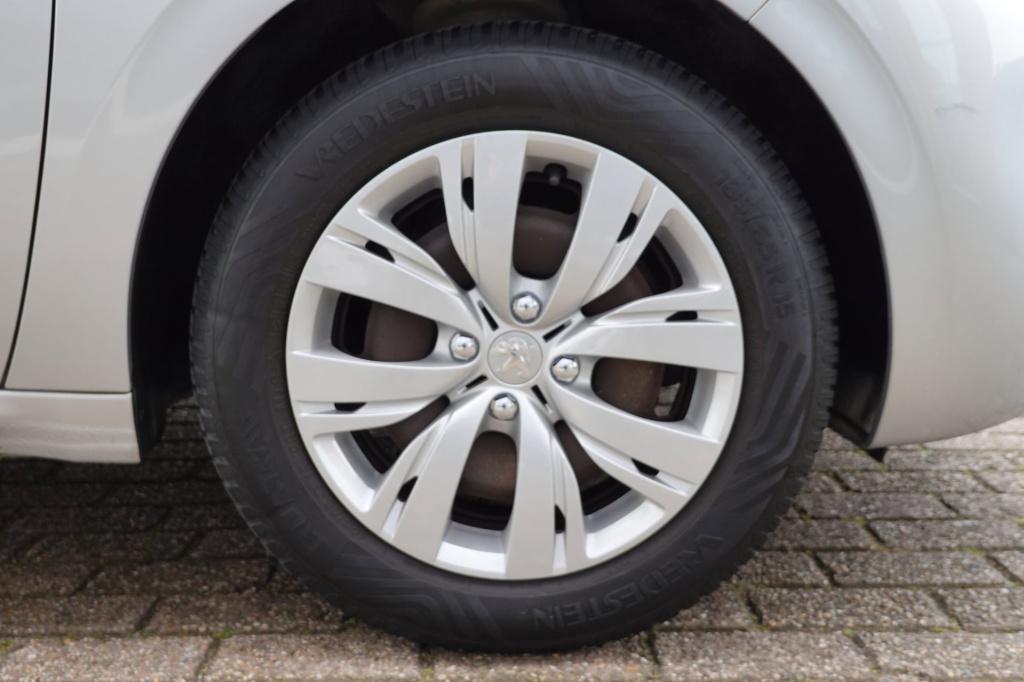 Peugeot 208 1.2 vti active