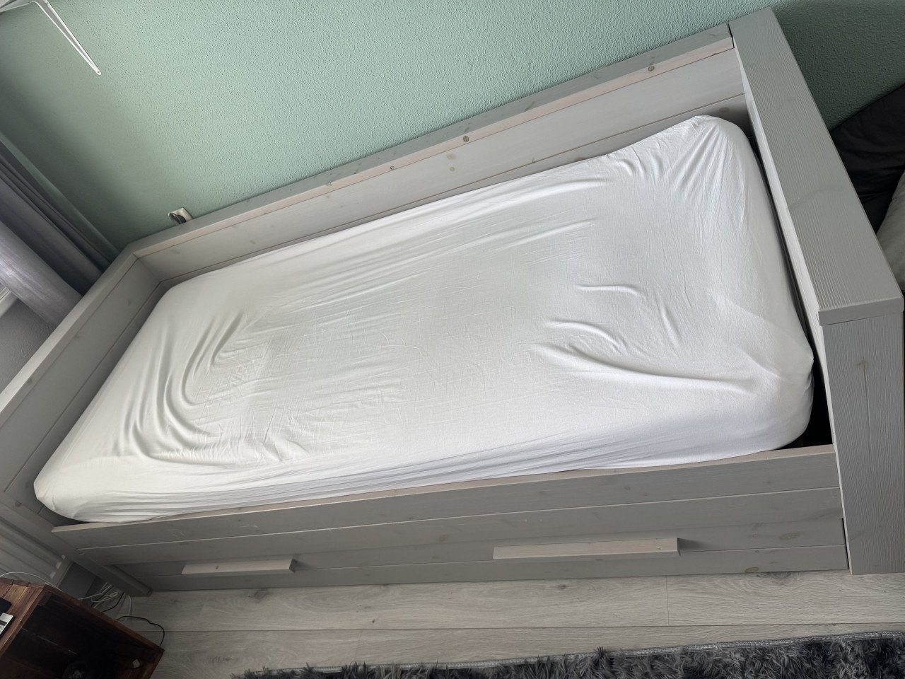 Bed bank woood
