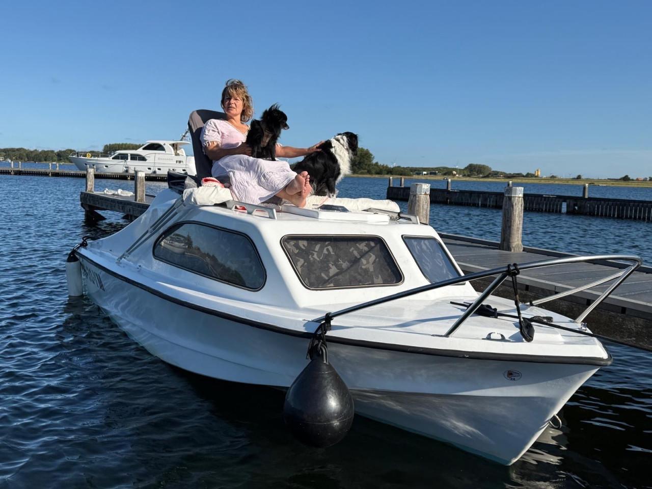 Motor boot shetland, vissersboot recreatie boot, veerse mee, is zeewaardig