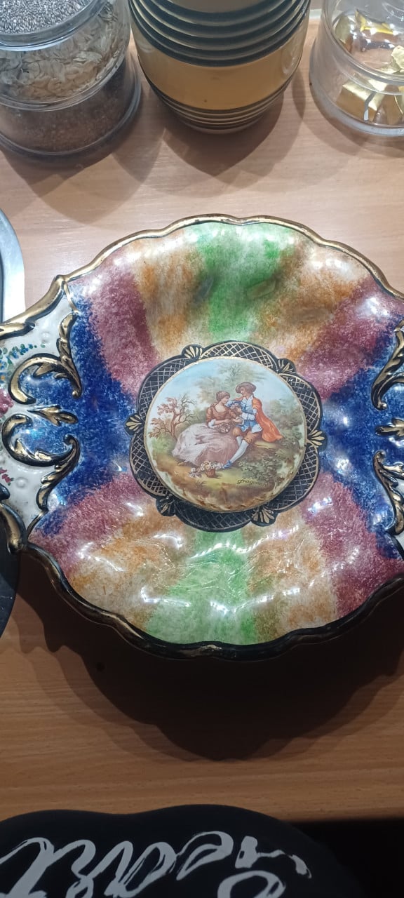 Grote schaal van FRAGONARD LIMOGES FRANKRIJK.