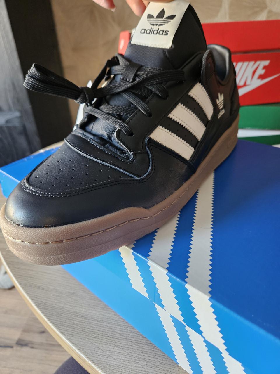 Adidas schoenen