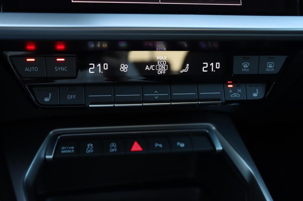 Audi Rs3 limousine 2.5 tfsi quattro | rs dynamic | keramisch | pano | bang 