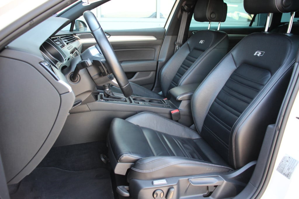 Volkswagen Passat variant 2.0 tsi 220pk highline r-line | dynauidio | acc |
