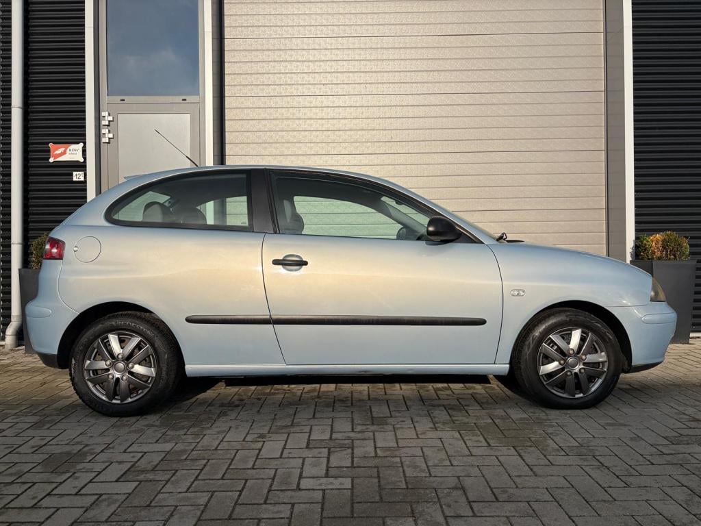 Seat Ibiza 1.4-16v stella/135.000 nap/vol jaar keuring bij aflevering/airco