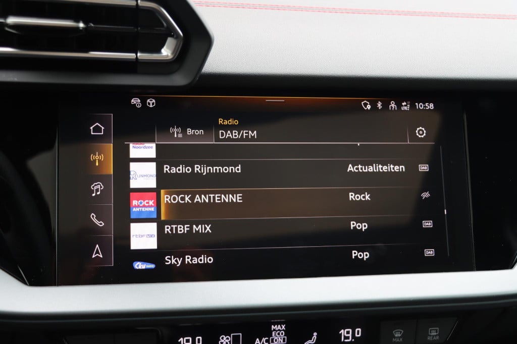 Audi A3 sportback 35 tsi s edition 150pk s-tronic | full options!