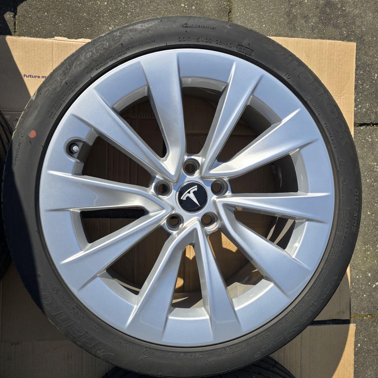 Originele Tesla Model 3 19 inch Sport velgen BLE TPMS zomerbanden