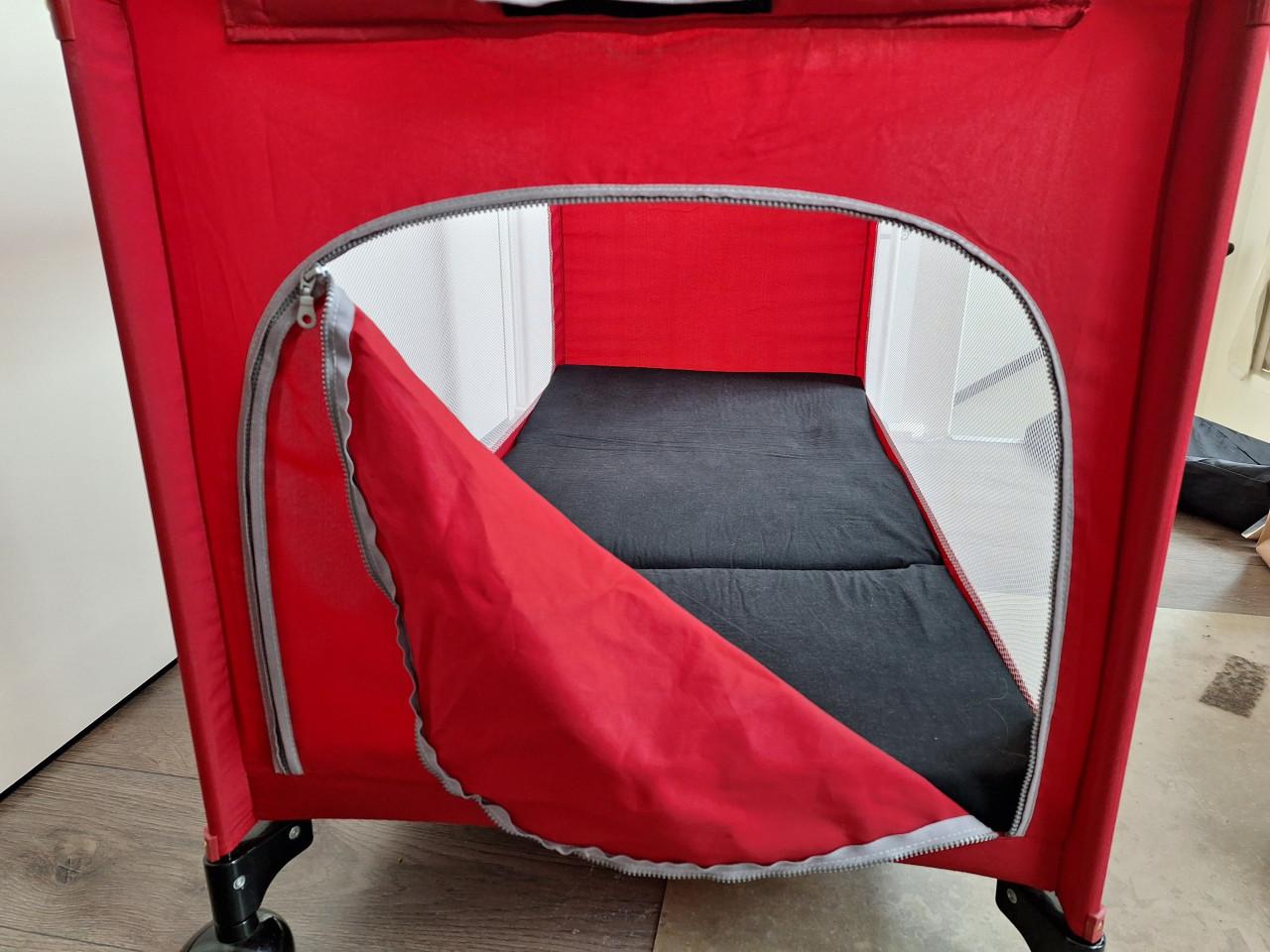 Koelstra campingbedje + matras + beddengoed