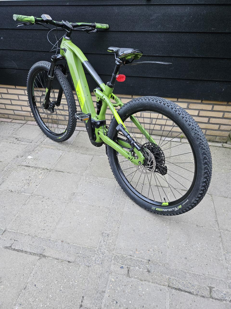Mooie Mountainbike Cube Stereo Elektrisch