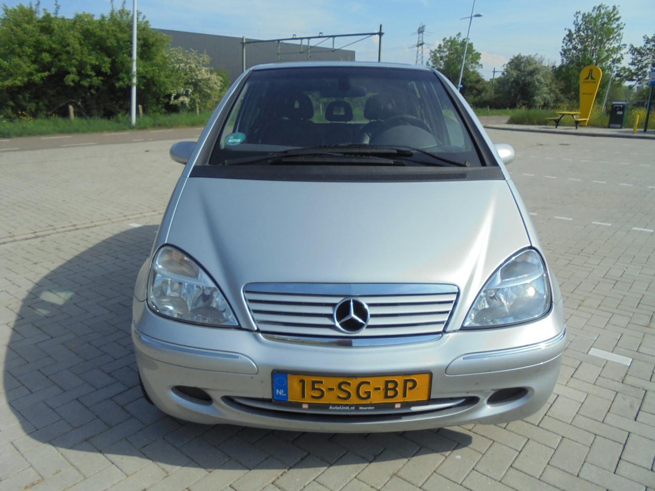 A 190 lang 92 Kw ( 125 Pk )Apk en 141.840 kilometer met N.A.P nette auto