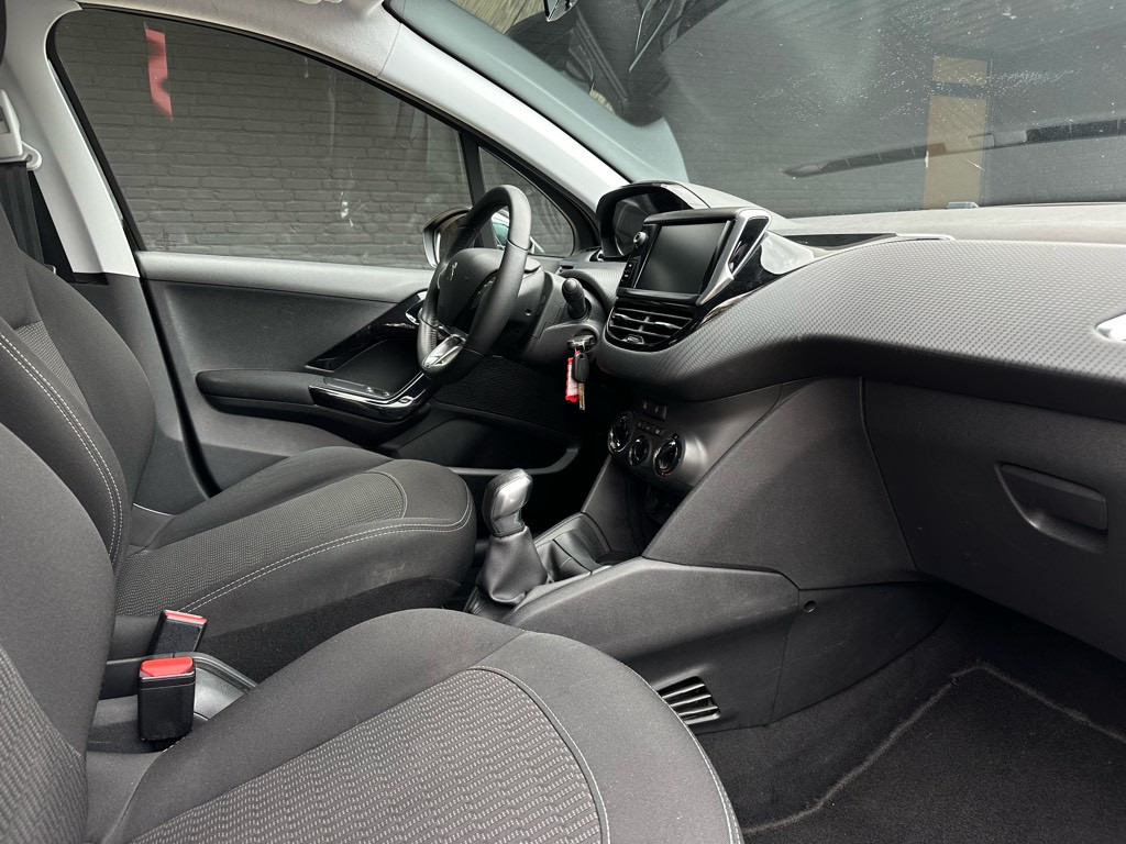 Peugeot 208 1.2 puretech allure
